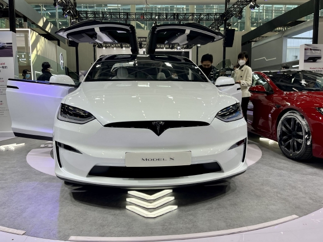 2022广州车展：特斯拉Model S/X Plaid亮相