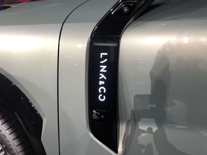 定位中型SUV 领克08正式亮相