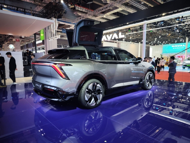 2023上海车展:高合HiPhi Y正式亮相