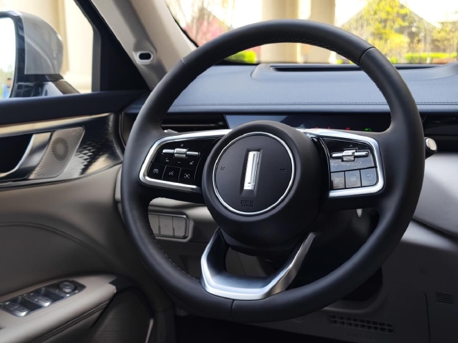加速迭代的大五座SUV 试驾魏牌新摩卡DHT-PHEV 加速迭代的大五座SUV 试驾魏牌新摩卡DHT-PHEV
