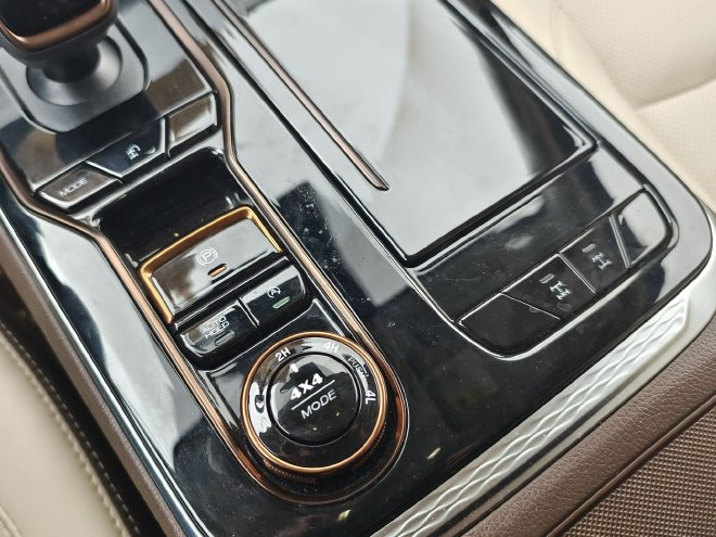 郑州日产全新帕拉丁上市 16.98万元起售