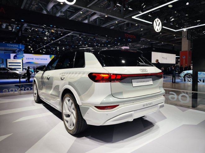 第六届进博会:奥迪携Q6 e-tron原型车亮相