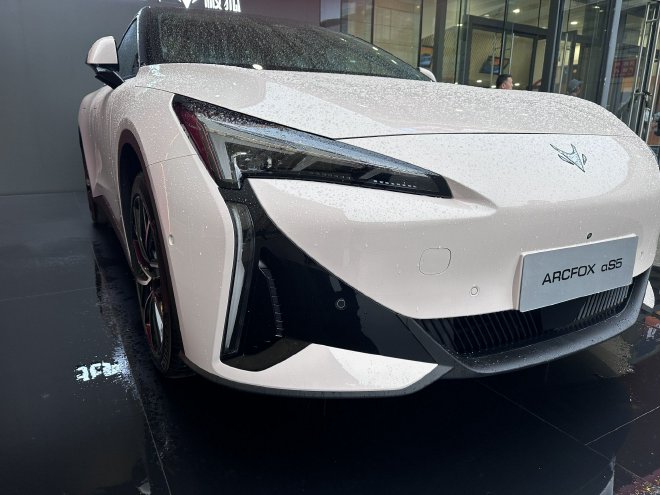 极狐阿尔法s5 3a5a-ed0b7f8a833ab7b55ac588319e24481a.jpg