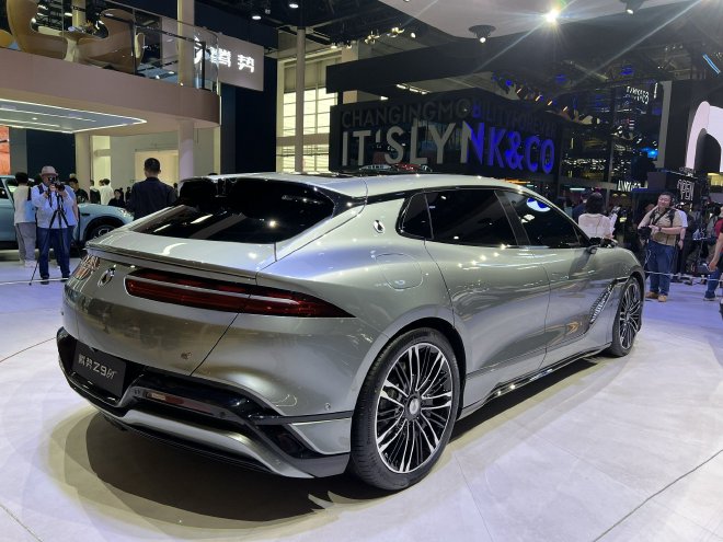 2024北京车展:腾势Z9 GT展馆实拍