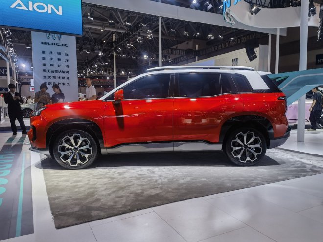 2024重庆车展:埃安第二代AION V正式亮相