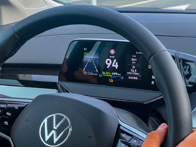 油电双开 驾一汽-大众探歌与ID.6 CROZZ穿越阿勒泰