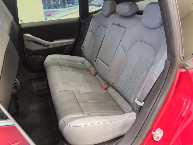 免费选装国潮配色 实拍蔚来ET5火星红