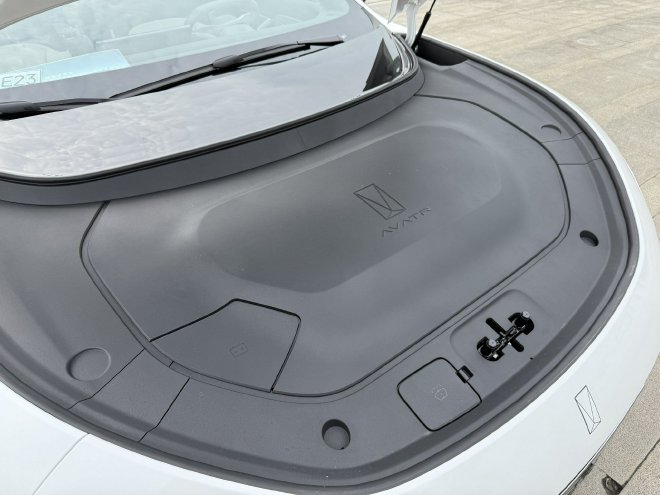 阿维塔12双动力上市 售价26.99万-42.99万元