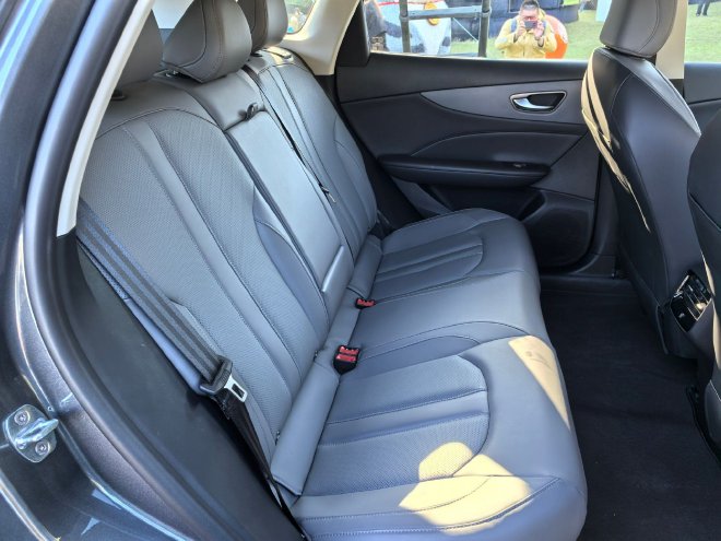 售价10.39-13.39万元 MG ES5正式上市