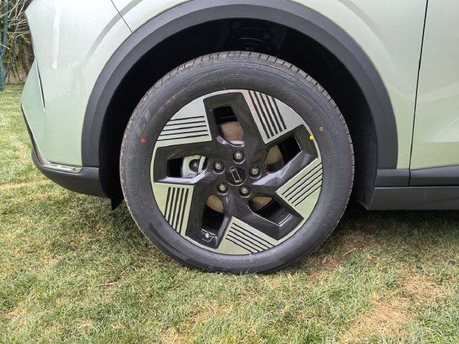 一汽奔腾悦意03预售先享价9.59万元起