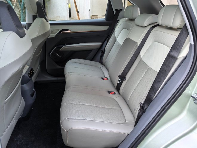 一汽奔腾悦意03预售先享价9.59万元起