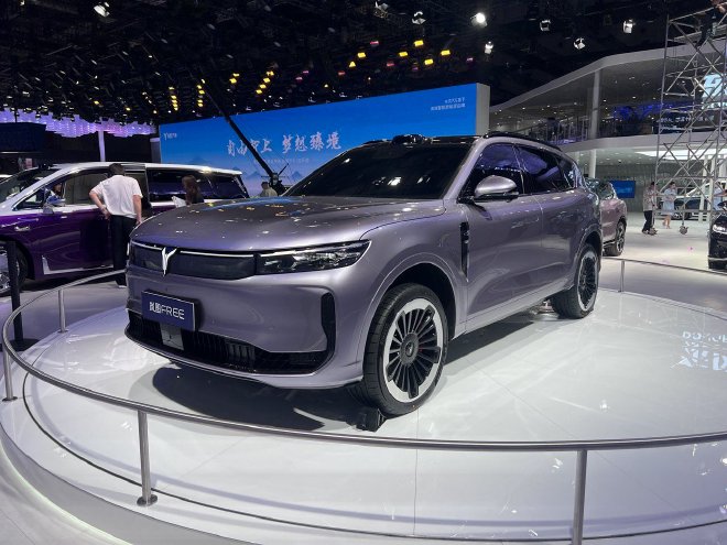 2025上海车展:实拍岚图FREE+ 智能化提升