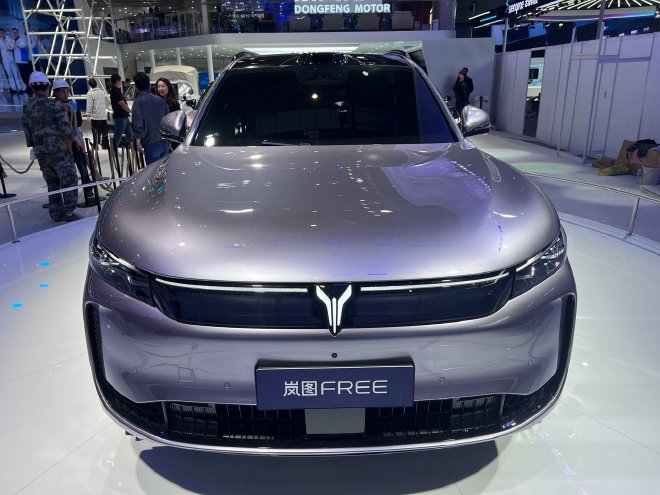 2025上海车展:实拍岚图FREE+ 智能化提升