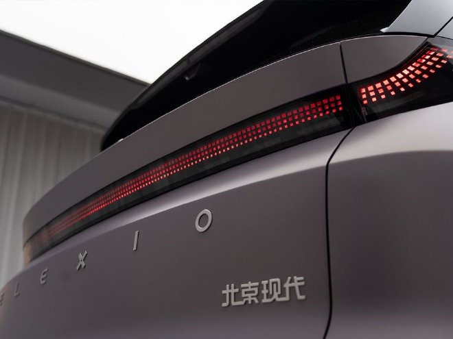 北京现代首款纯电平台SUV ELEXIO全球首秀