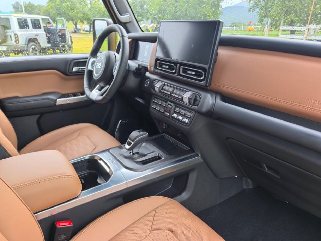 外塑锋芒 内蕴精魂 212 T01柴油版/212 升级款T01检阅官