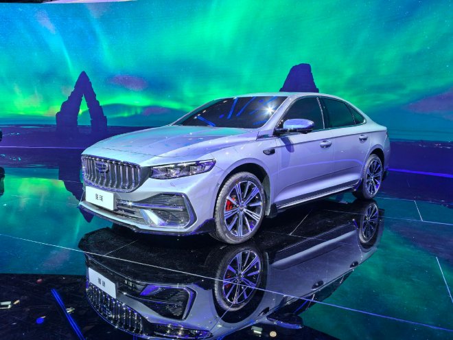 2025成都车展:吉利全新东方曜系列首亮