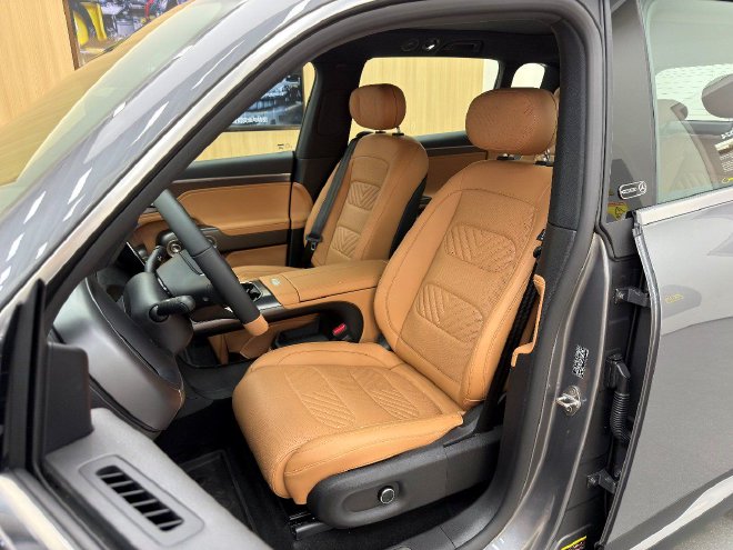 预售18.99万起的豪华插混大五座 探店全新smart#5 EHD