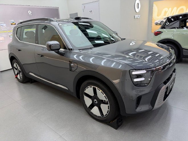 预售18.99万起的豪华插混大五座 探店全新smart#5 EHD