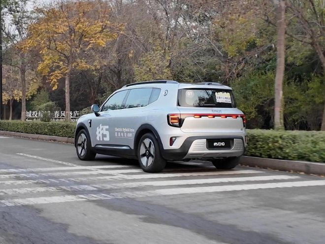 打破边界 试驾smart精灵#5 EHD