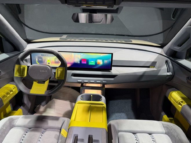 2025广州车展:李娜成新狮铂拓界代言人