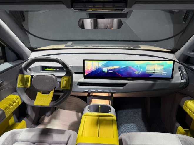 2025广州车展:李娜成新狮铂拓界代言人