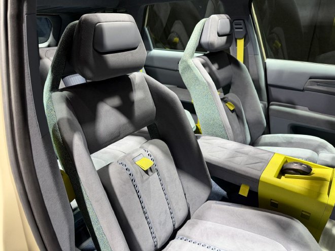 2025广州车展:李娜成新狮铂拓界代言人