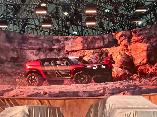 2025广州车展:北京越野未来原型车ELMT Max发布/BJ40探险家开启预订