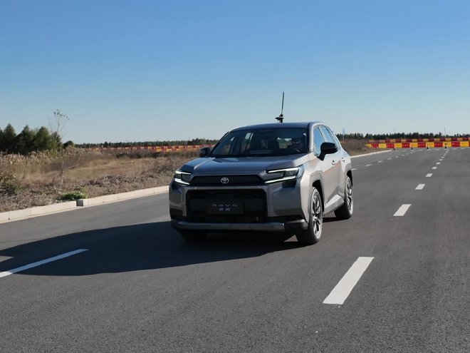 更全面 更智能 更好用 体验一汽丰田RAV4荣放