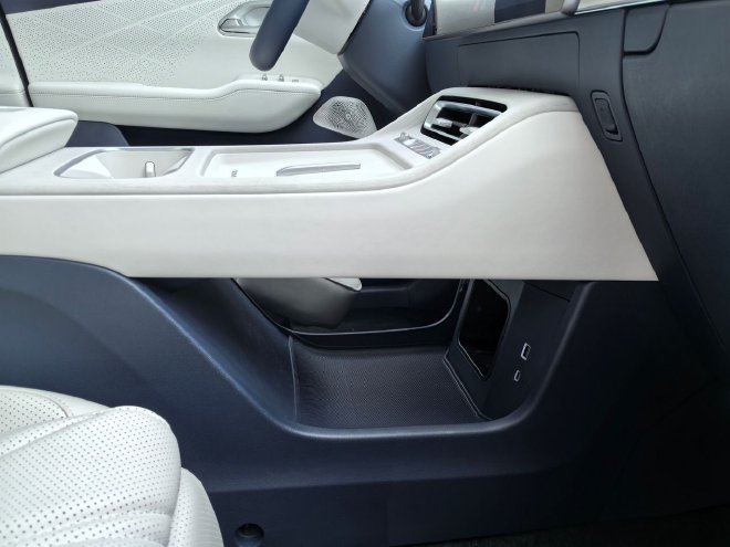 智驾辅助超级优秀 抢先试驾风云T9L四驱版