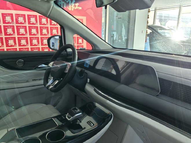 实拍星海V9露营版 一款原厂自带升降顶棚的MPV