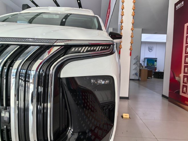 实拍星海V9露营版 一款原厂自带升降顶棚的MPV