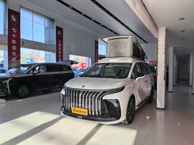 实拍星海V9露营版 一款原厂自带升降顶棚的MPV