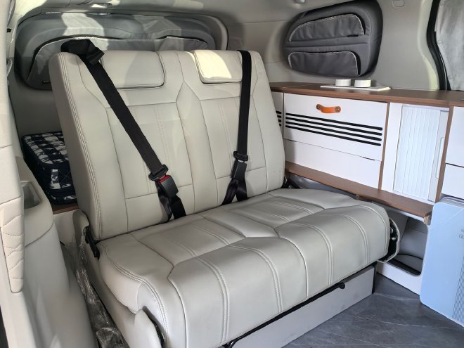 实拍星海V9露营版 一款原厂自带升降顶棚的MPV