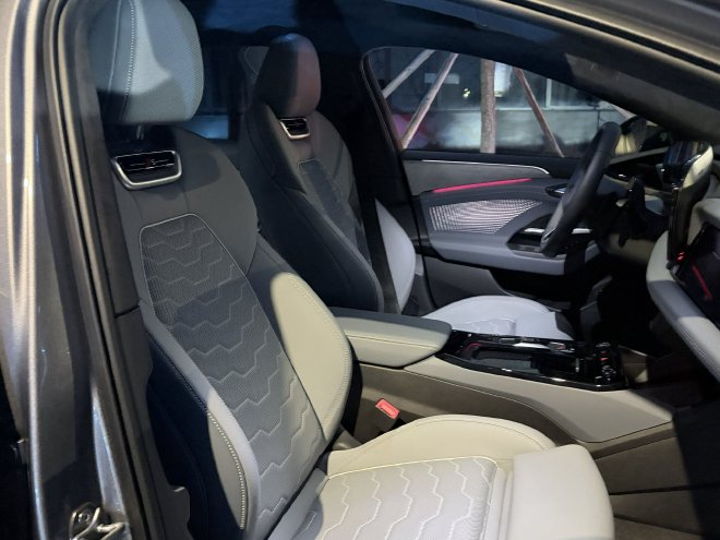 奥迪A6L e-tron正式上市 售价30.98万元起