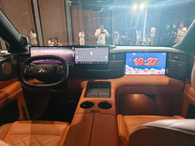 智己LS9 Hyper正式上市 售价31.98万起