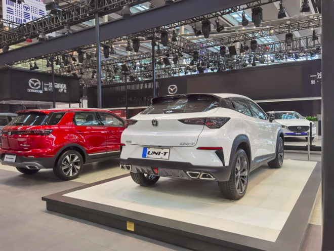 2020粤港澳车展:未来科技量产车 长安UNI-T预售11.59万元