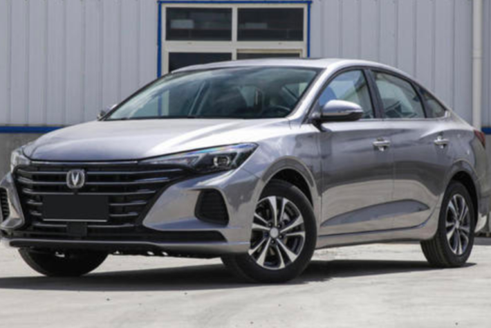 长安逸动PLUS新车型将上市 配CVT变速箱