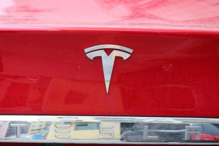 分析师：特斯拉2022年度交付将达100万辆