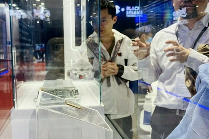 汽车芯片：国产贴进口标 便宜四分之三