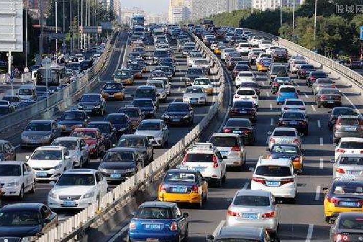 新一轮摇号将开启 北京超60万个家庭申请普通小客车指标