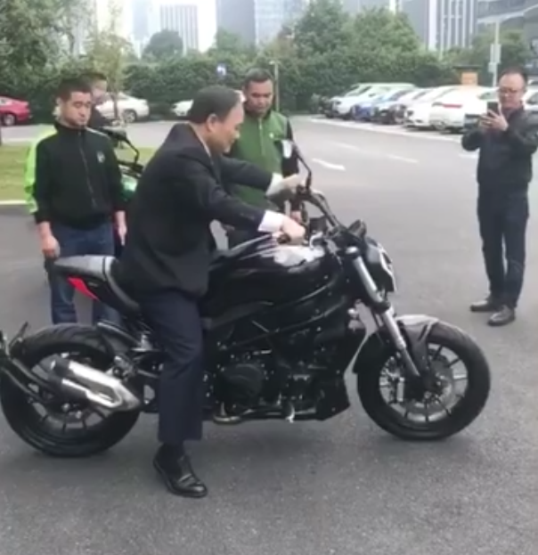 两会|关于解禁摩托中汽协说话了 消除一些观念,在产品上应一视同仁
