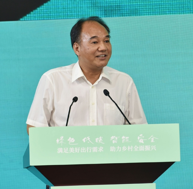 中国汽车工业协会总工程师、副秘书长叶盛基