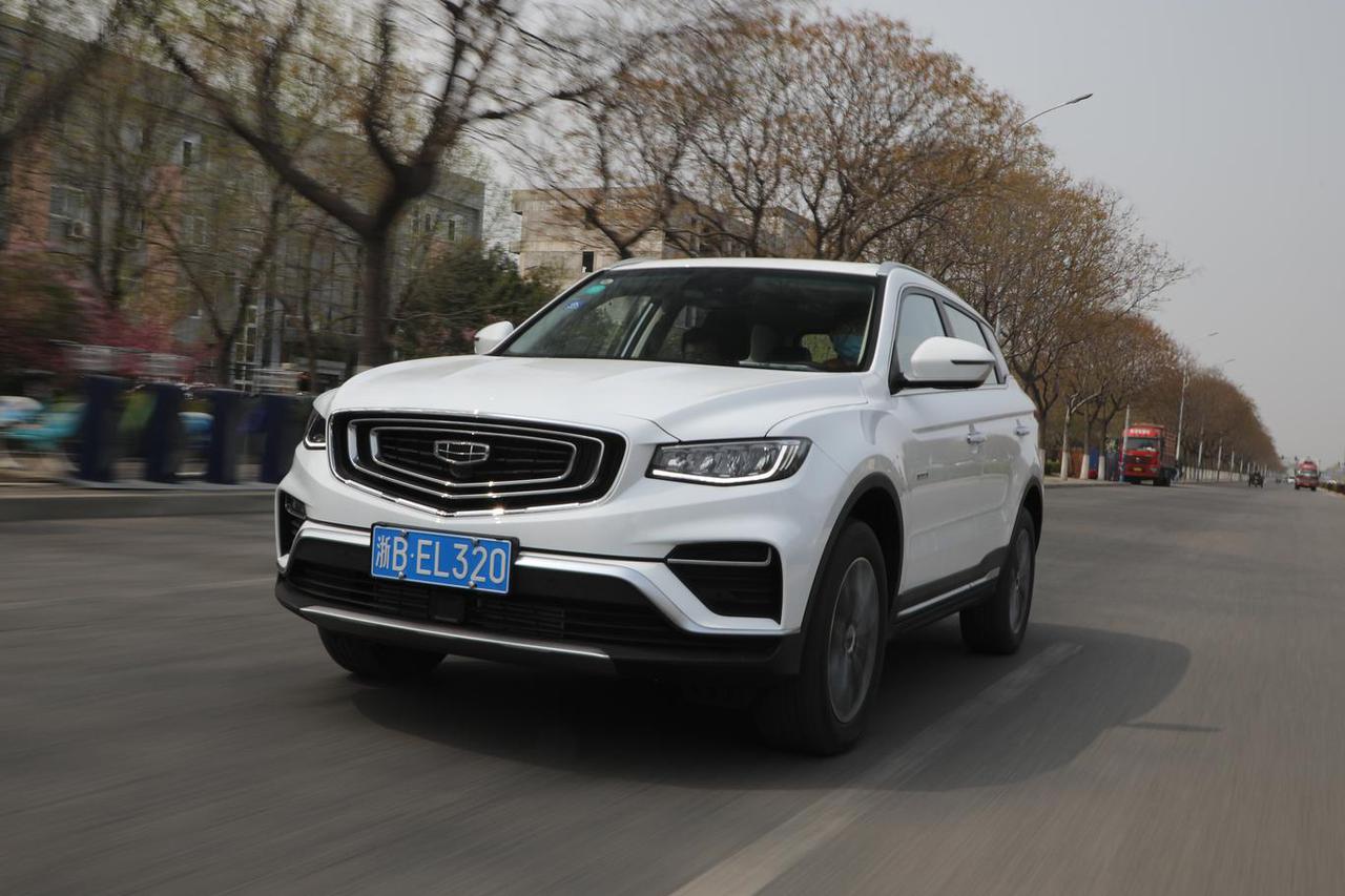 姗姗来迟的加强版 新动力很省油 试驾吉利博越PRO四驱版