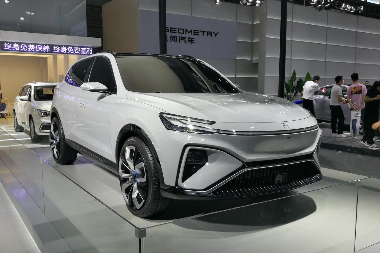 2020粤港澳车展：争做首款5G量产车 荣威MARVEL-R亮相