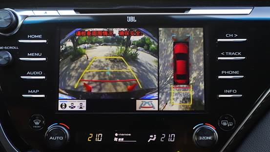 驻车雷达以及驾驶员视线盲区的桩桶,均在PVM全景监控系统的视线内