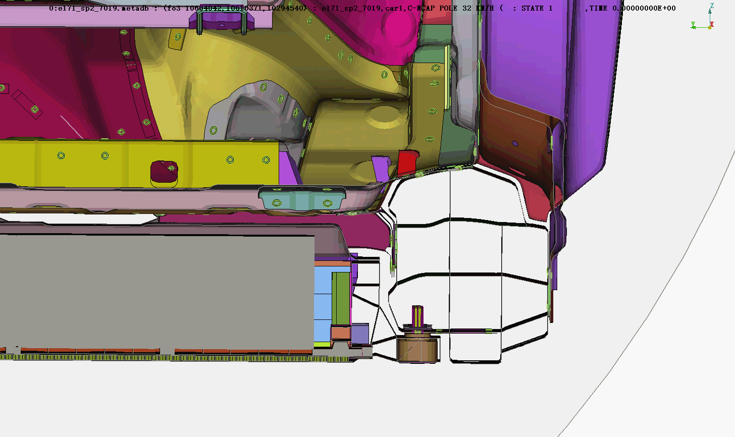 吉利银河E8通过20吨失控重卡夹击碰撞 构建智能汽车安全护城河