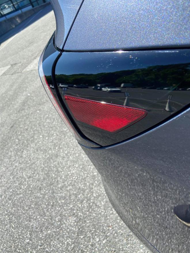 特斯拉交付Model Y新车质量问题严重 座椅甚至未固定