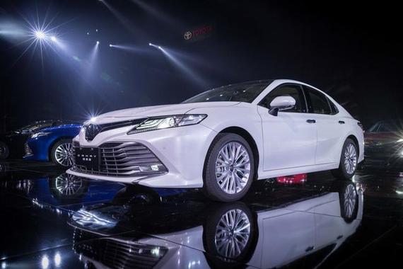 “轿跑”也能平民，全新第八代凯美瑞好开不贵！