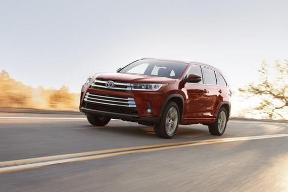 2018新款丰田汉兰达上市 内饰质感提升 售价21万起