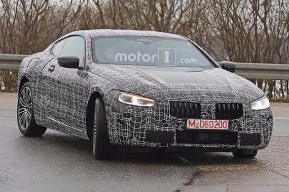 宝马8系路试谍照 预计明年初正式发布